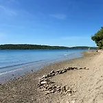 Complex In 3* Pirovac