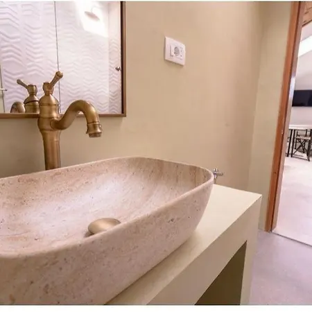 Complex In Guest house