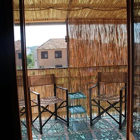 Complex In Guest house