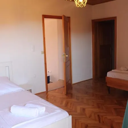 Pensionat Complex In Pirovac