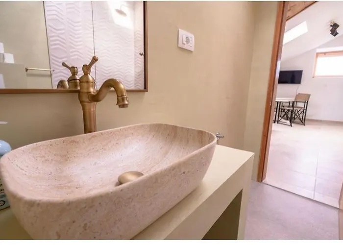 Complex In ゲストハウス