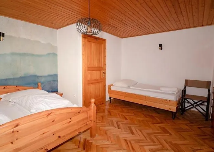 Complex In ゲストハウス ピロヴァッツ