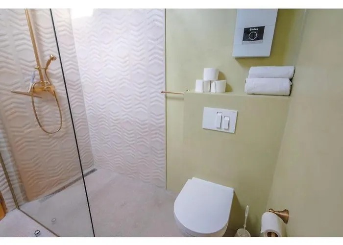 Complex In ピロヴァッツ